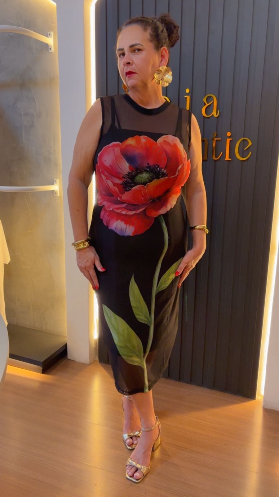 Vestido elegante de tully 